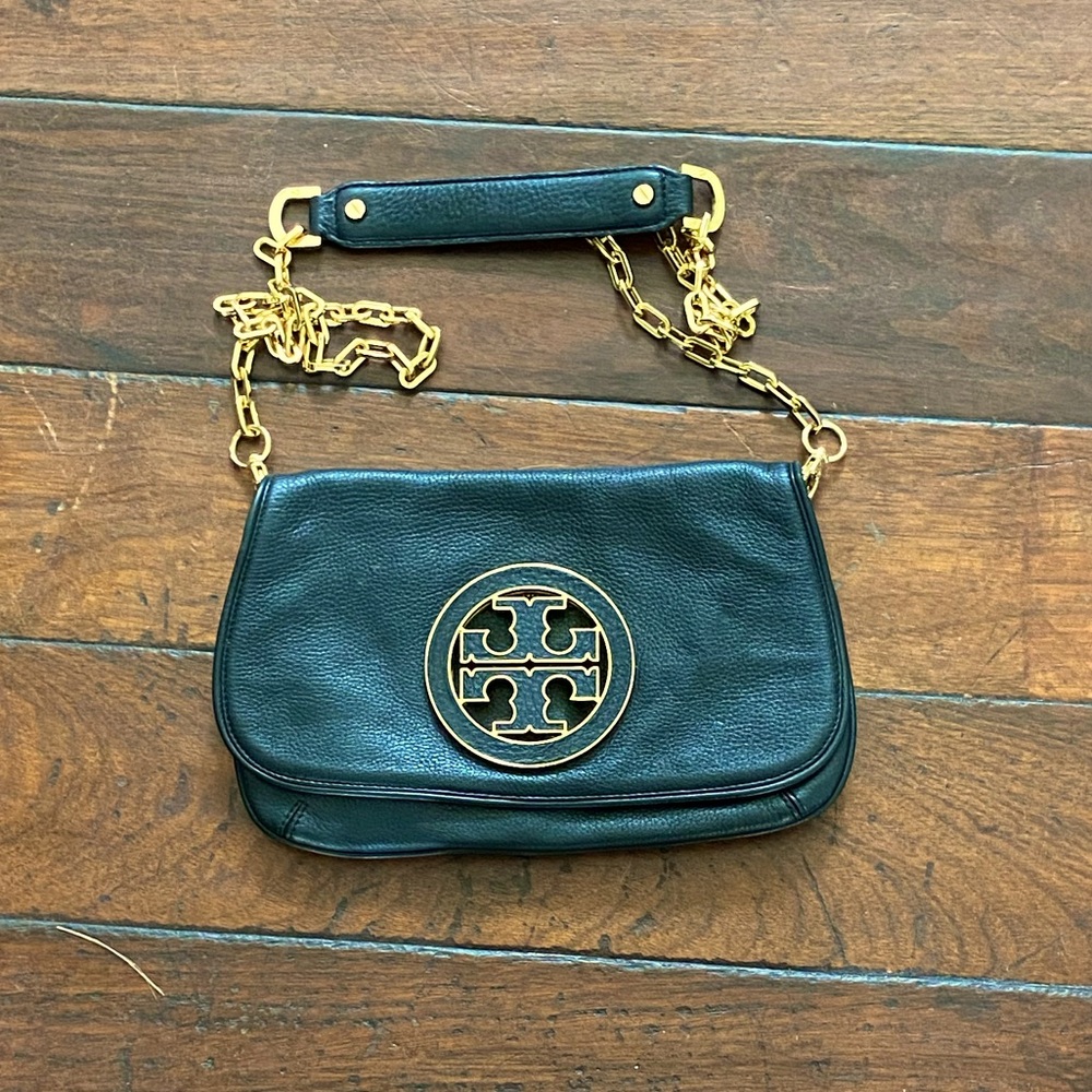 Tory Burch Black And Gold Reva Crossbody Clutch Gem